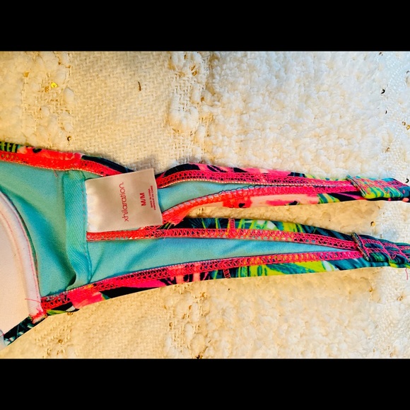 Xhilaration bikini top - Picture 2 of 3